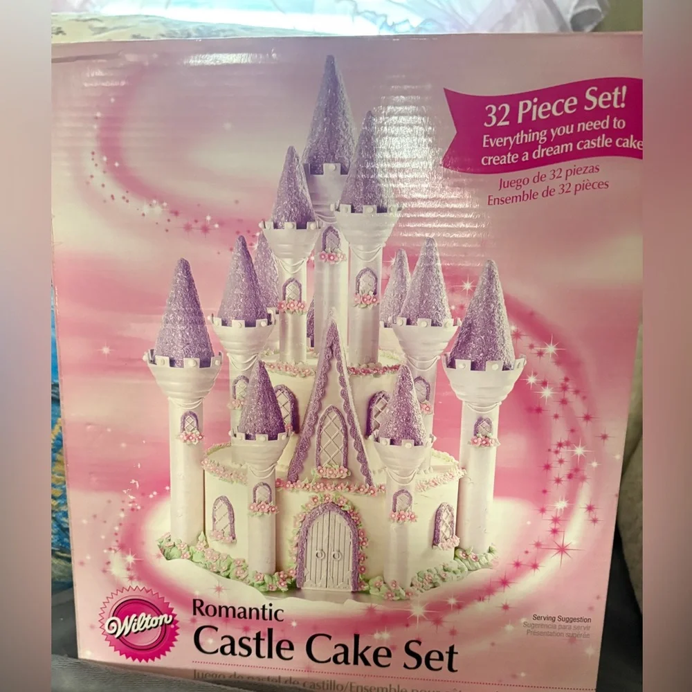 Wilton Romantic Castle Cake Set - Purple and White